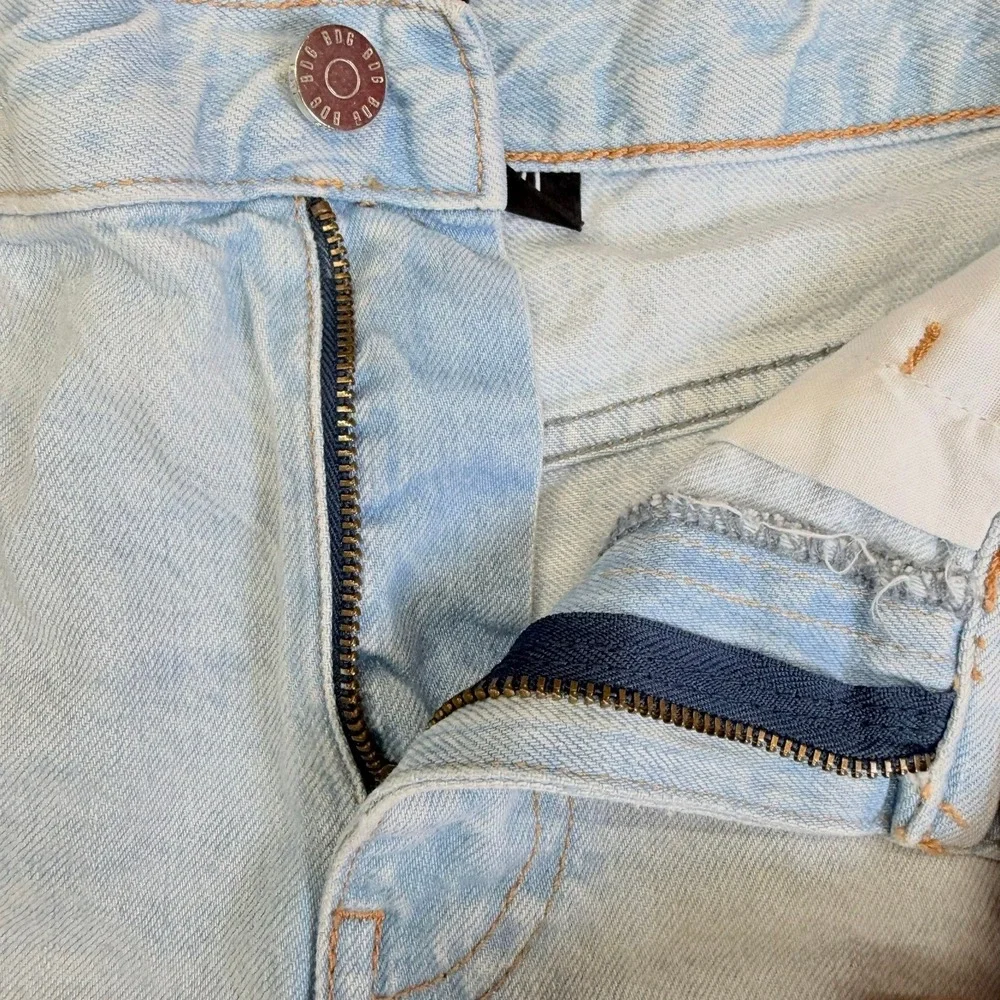 BDG Denim Shorts Womens 24 Light Blue Girlfriend High Rise Distressed Cutoffs